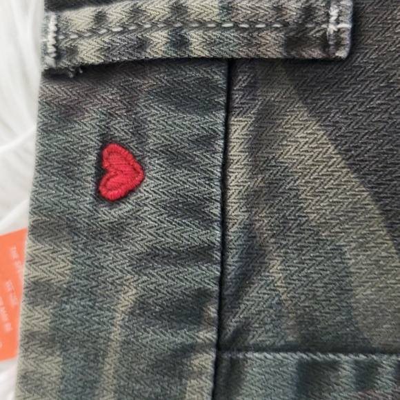 Sundry Camouflage Shorts 24 - Picture 5 of 11